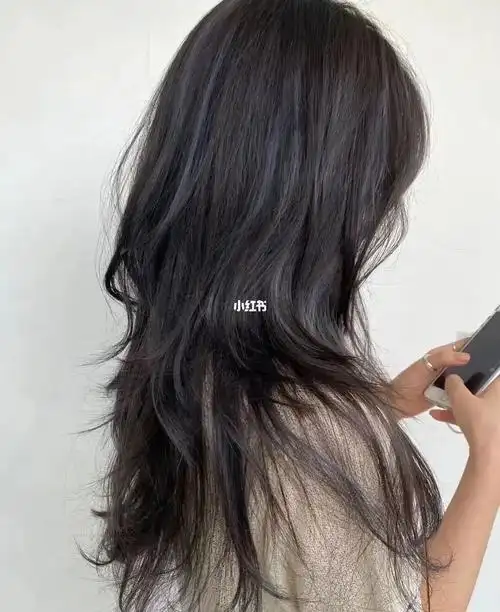 中高层次长发造型77挑染蓝紫色