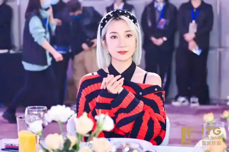 monsevenpress丨乃万nineone