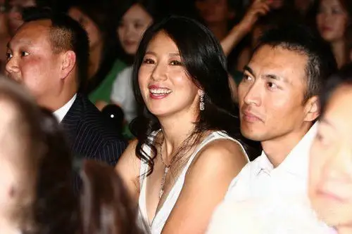 1 张震vs大杨扬(短道速滑奥运冠军)