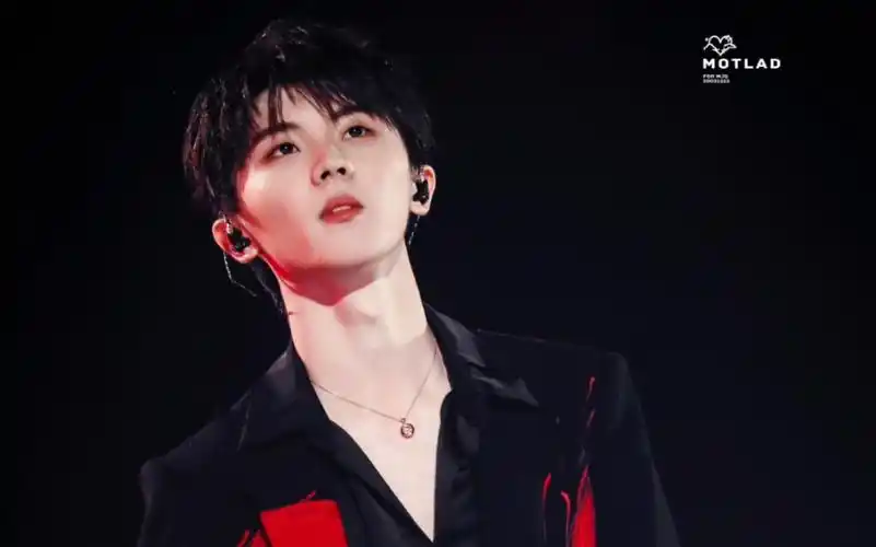 马嘉祺理想之途演唱会单人舞台盛夏光年现场版