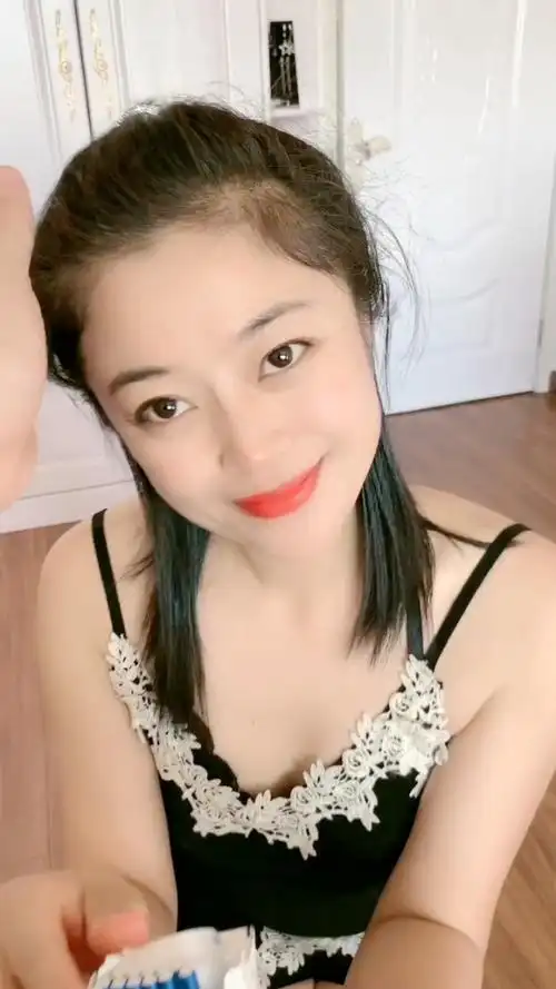 这是父母给我选的老婆,你们看怎么样