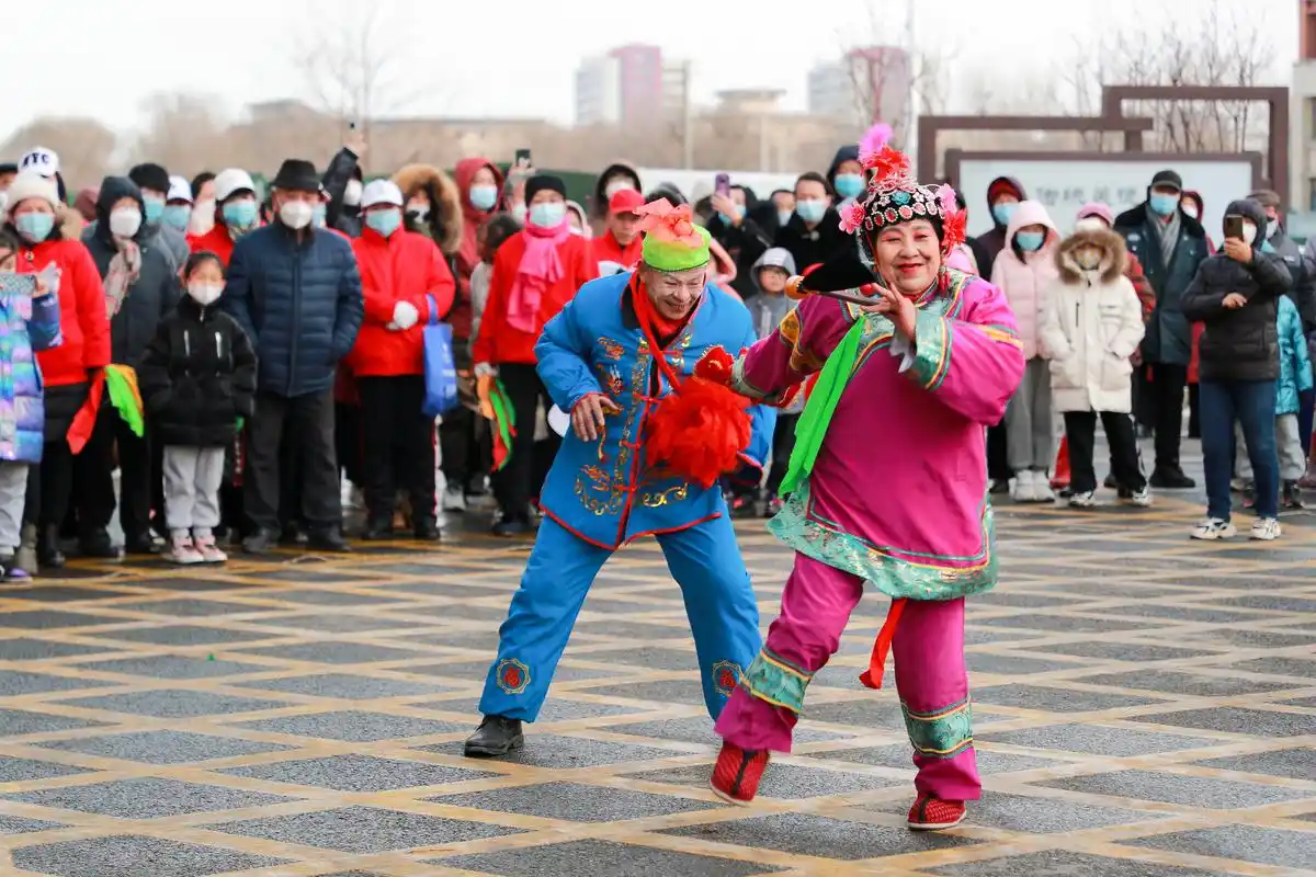 太原市晋源街办:社火表演庆小年 红火热闹年味浓