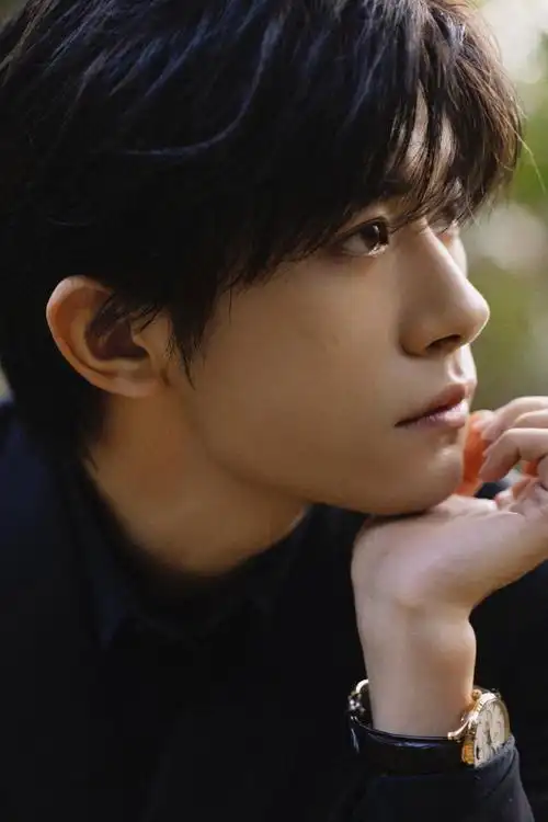 易烊千玺最新活动图汇总楼