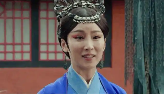 在剧中谢楠的表演其实还是在线的,她饰演的是铁扇公主一角,对于角色的