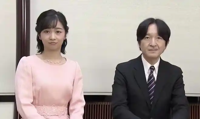 日本皇室新年录像,雅子坐姿倾斜爱子难掩好气质,佳子依旧时尚_网易