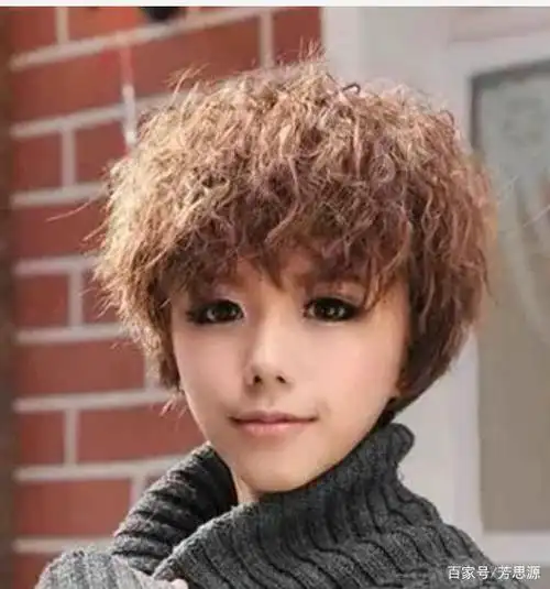 头发细软的人群参考一下玉米须烫发的效果