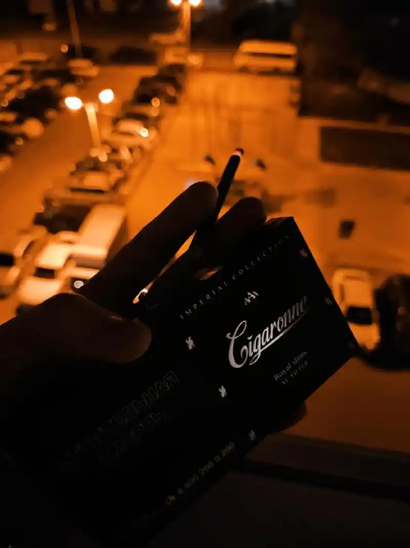 卡比龙.爱 就像一根会燃尽的烟 我不断点烟 以为这样就会有持 - 抖音