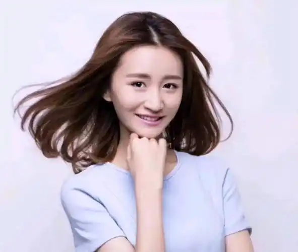 任嘉伦的妻子聂欢丈夫成名背后有艰辛,我在家做全职也