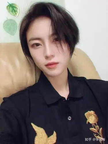 女生的男生式短发如何打理,想要帅帅酷酷的感觉.喜欢焦俊艳的短发?