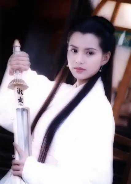 1995年香港tvb版古天乐,李若彤主演电视剧《神雕侠侣》 李若彤饰演小