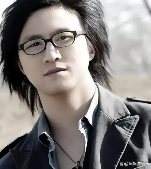 歌手筠子:高晓松前女友,27岁一袭红衣吊死婚房,成汪峰一生的痛