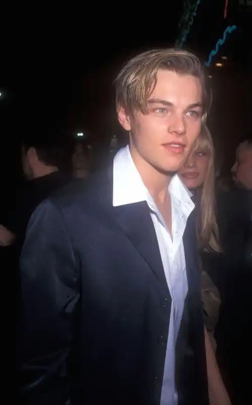 盘点4款男神小李子的经典中长发发型冬天就别再剪寸头了吧