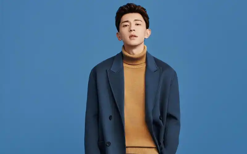 邓伦时尚帅气写真高清桌面壁纸