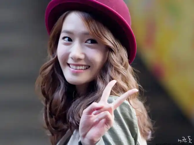 求少女时代允儿这张图片的原图