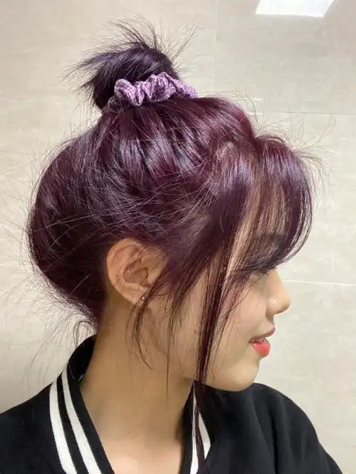 发色分享适合春夏的显白紫红色头发