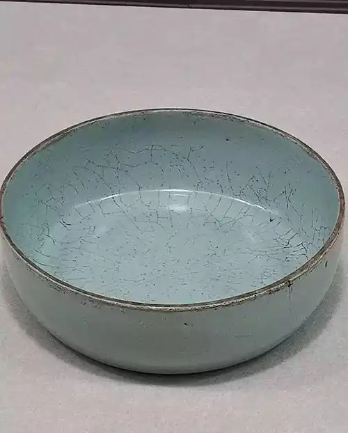 清凉寺出土汝窑瓷器与两岸故宫传世汝窑瓷器明显不一样正常吗