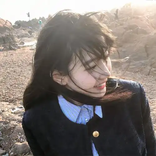 复古感383638393231女生头像