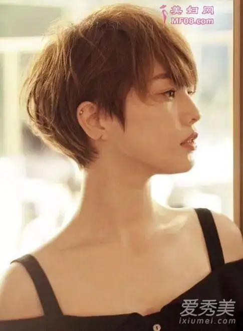 2018流行短碎发自然发型女 30 减龄就选这几款