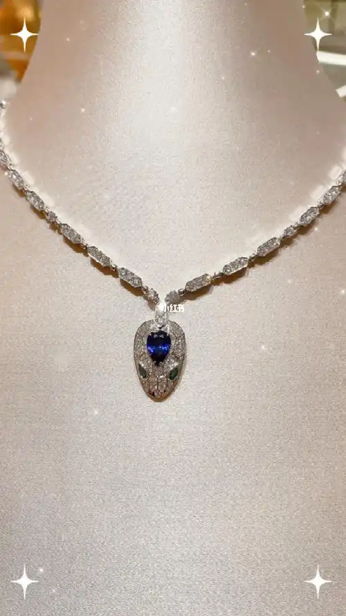 宝格丽蓝宝石灵蛇项链