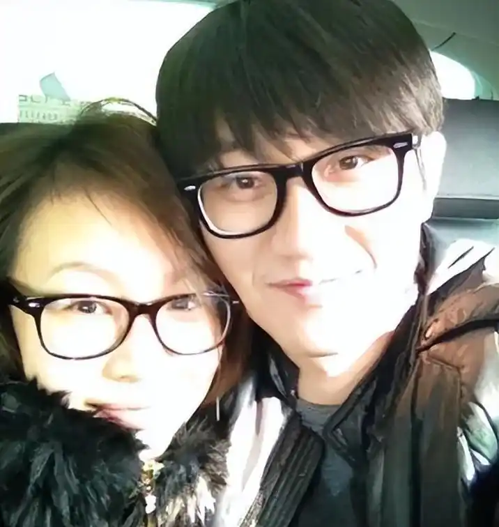 41岁金志文:妻子是金兰,感谢她陪我从无到有,余生当个好丈夫