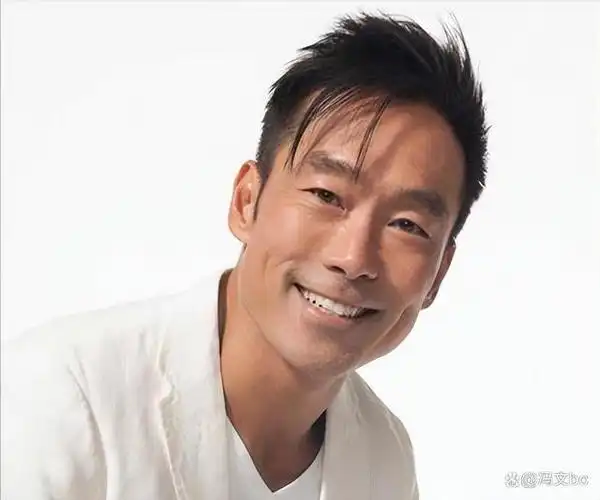 香港男星被妻子背叛,离婚后人财两空,无家可归,提及前妻表不屑