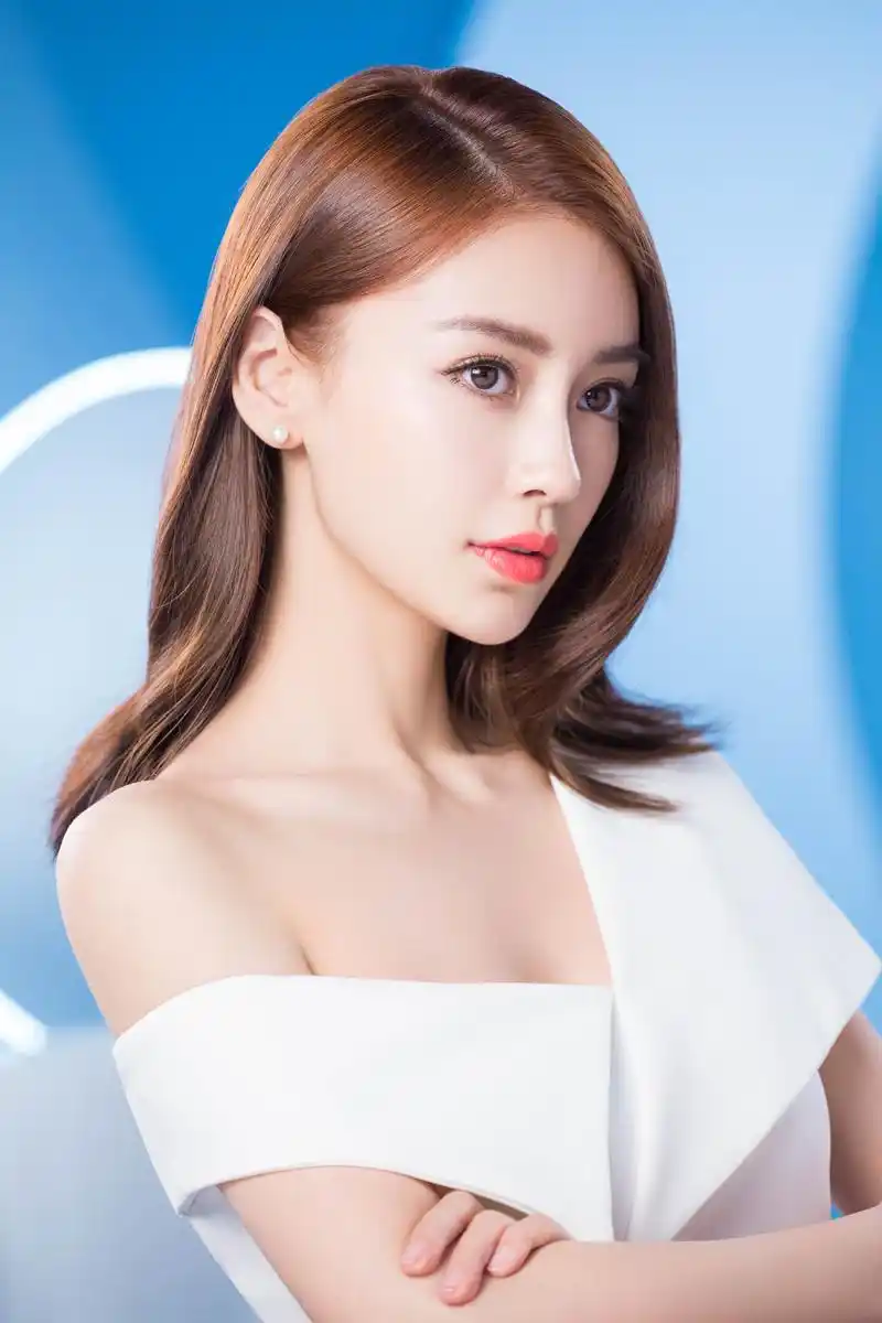 杨颖,欧诗漫美如珍珠代言人,美如珍珠的angelababy广告拍摄花絮来啦