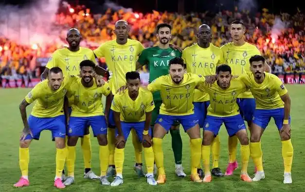 毕竟莫纳斯蒂尔全队身价仅有758万欧元,利雅得胜利的头牌c罗一人的