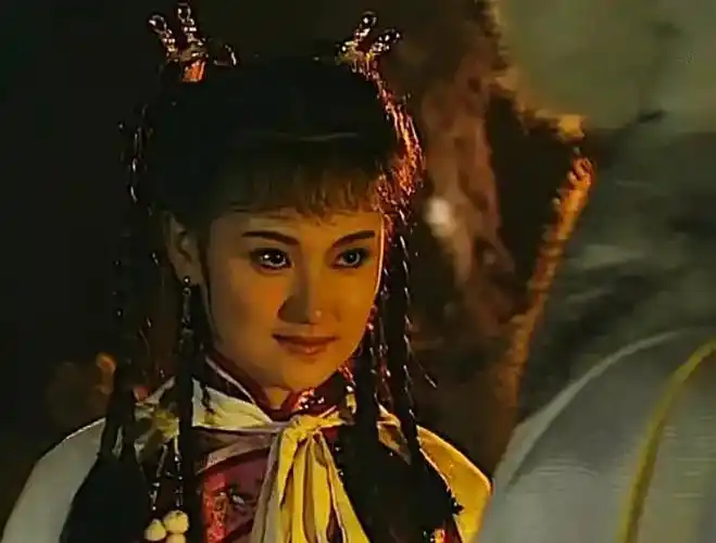 蜀汉大臣糜竺的妹妹,刘备的妻子,天生丽质,性情刚烈,赵云长坂坡救阿斗