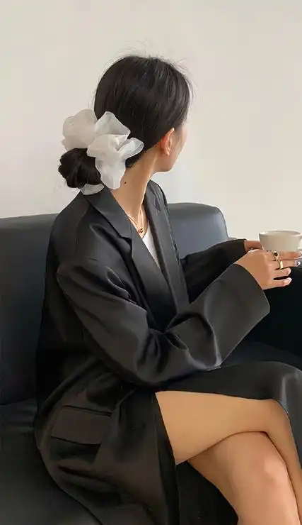 ins风壁纸高级感高清 在心动的期限里无限喜欢