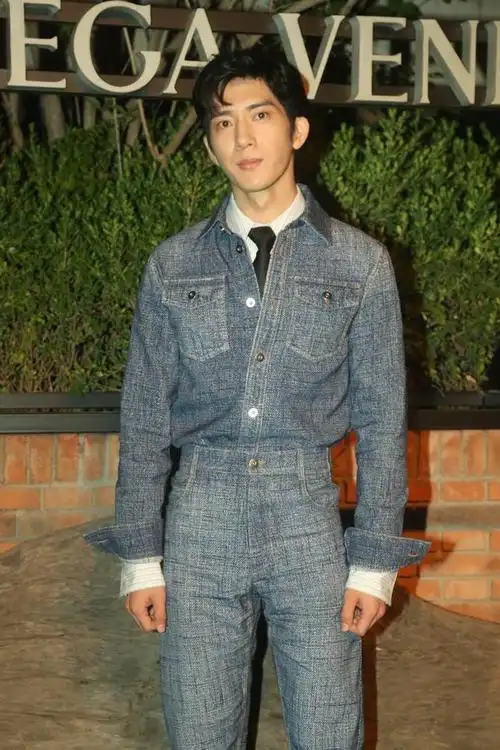 争议爆发:井柏然努力还是偶然的成名之路?