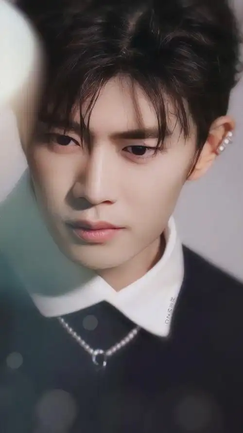 晚安图 20230802截修 x 卡大头版壁纸 6p睡前抖一抖晚安,好眠@任嘉伦