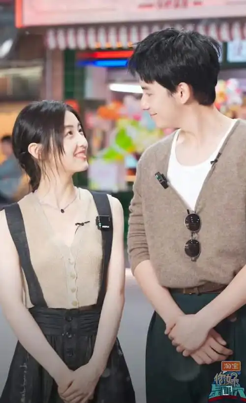 好六520发了张子枫胡先煦拍立得##你好星期六