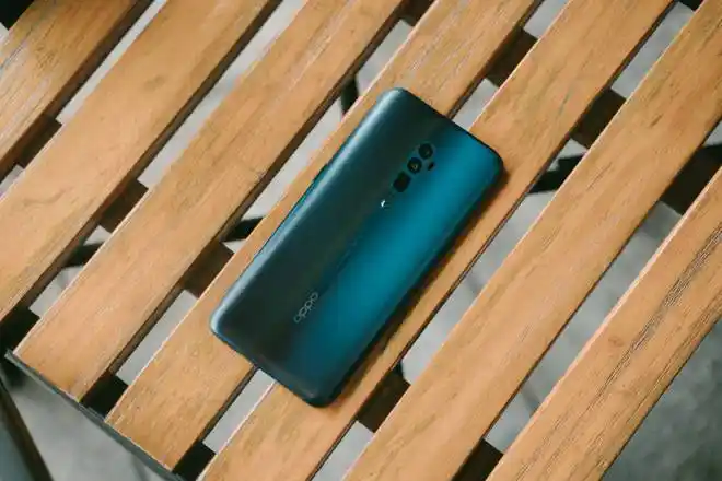 上半年不二之选的旗舰机opporeno10倍变焦版评测
