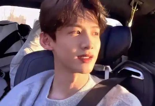 白敬亭个人资料(简介,身高,年龄,三围,图片)-昕薇网