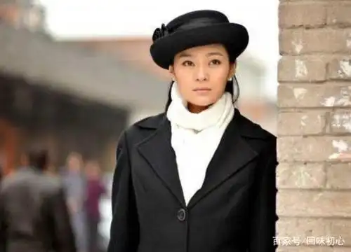 她是《女人的颜色》中的腹黑女姚倩倩.