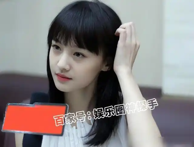 郑爽18岁时的照片被修复网友那时太好看了