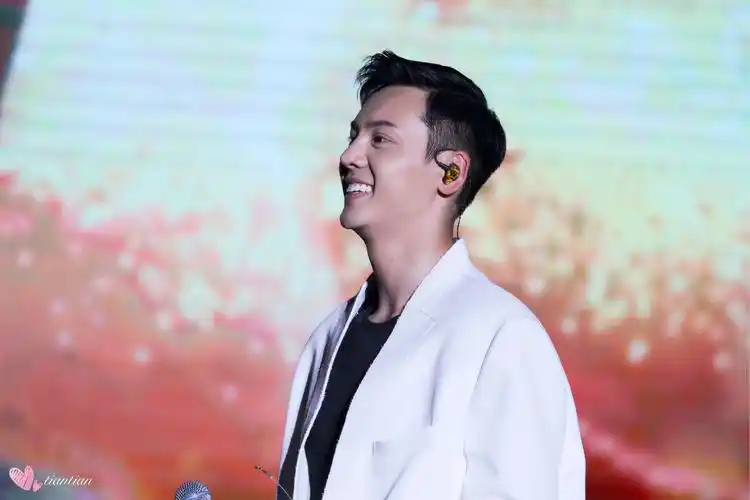 【陈伟霆】【cwt】【陈等等】 170430 广州i… - 堆糖,美图壁纸兴趣