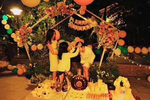 图说怎样创造浪漫的生日派对