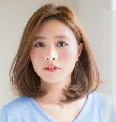 不同脸型的女生搭配什么发型拍照更好看?