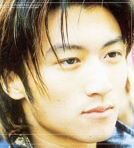 转篇很感人的文---从照片中回忆谢霆锋 - 容的日志 - 网易博客