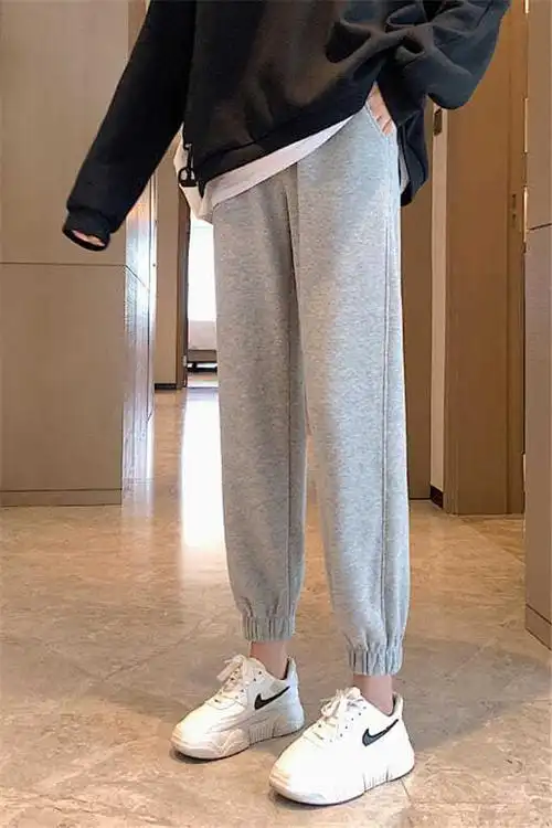 束脚运动裤女宽松