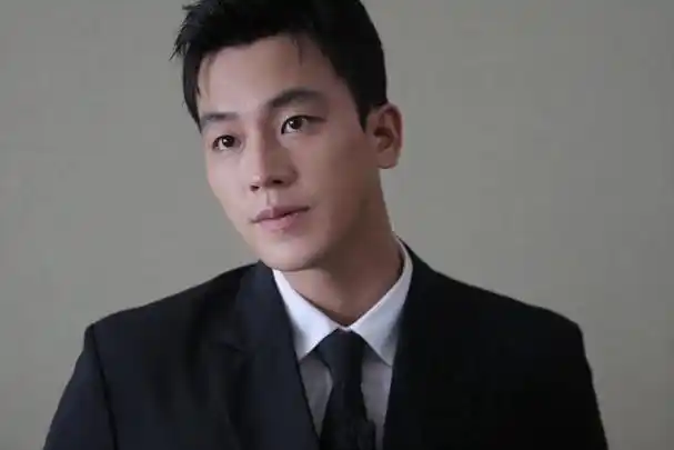 有种整容叫做欧豪分手与马思纯分手后简直像换了个人