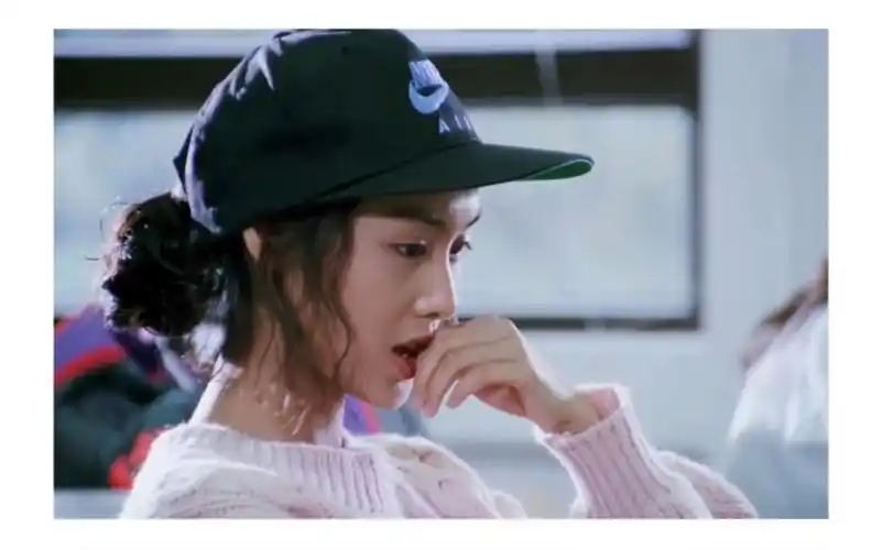 逃学威龙2里的朱茵穿搭