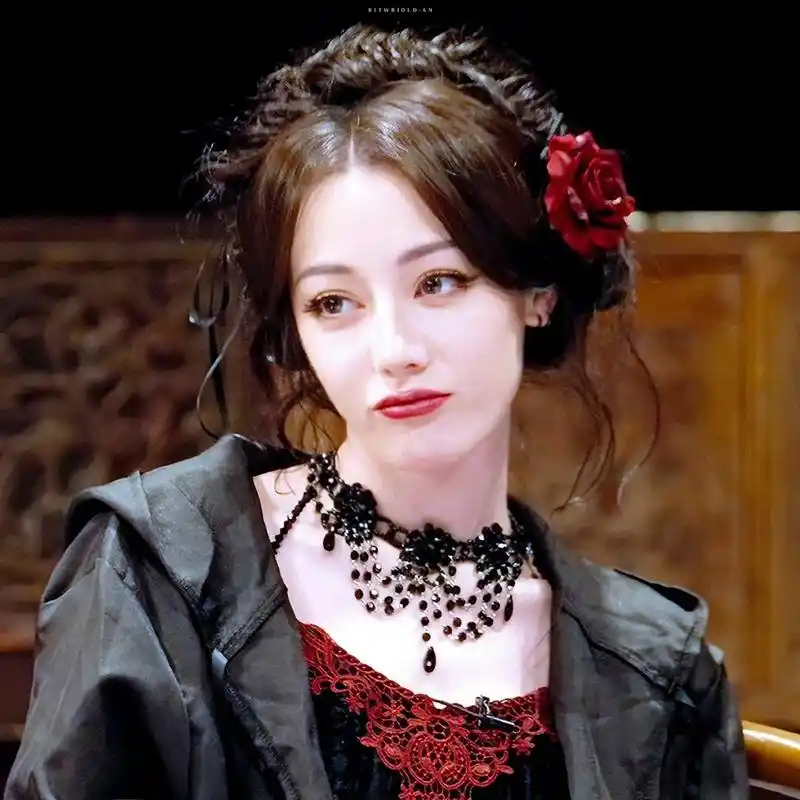 迪丽热巴# 暗夜玫瑰