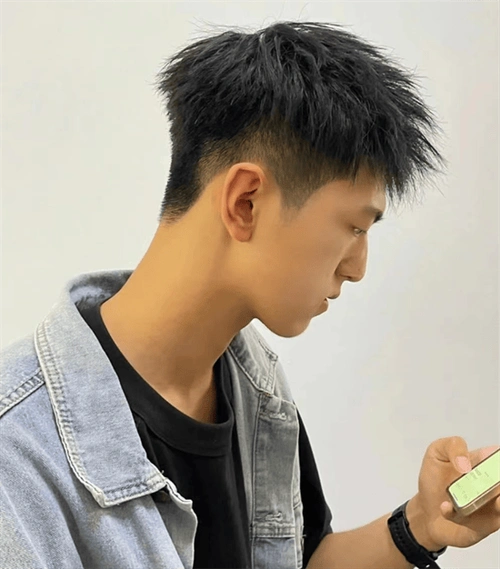 学院风男士发型,简单清爽的发型,清新别致又好打理_盖头_男生_摩根