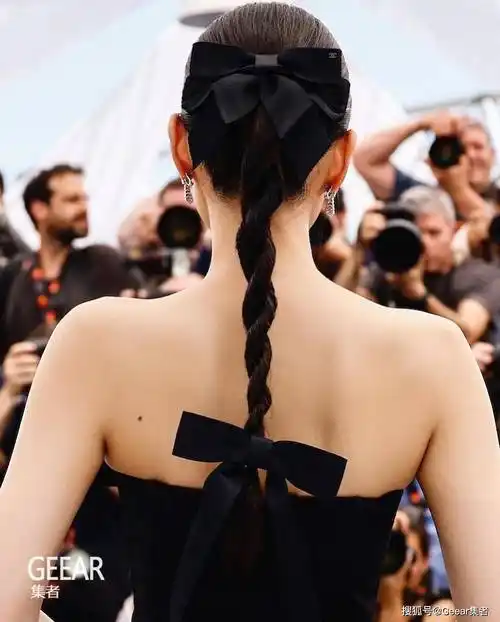 细数jennie的时髦舞台编发造型,你最喜欢哪一款!