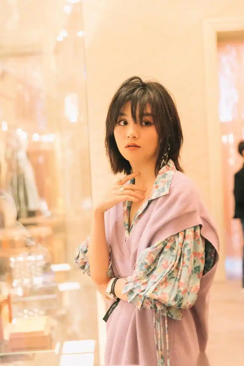 最近敲流行的碎卷刘海,赵丽颖,景甜,周冬雨,江疏影,刘诗诗,李沁,宋茜