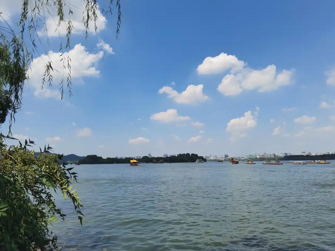欣赏一下杭州西湖的美丽风景