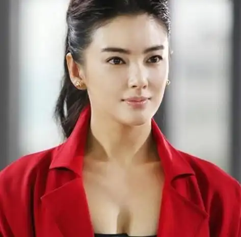 知名演员张雨绮初中太好看四个楼师生围观评论区大沦陷