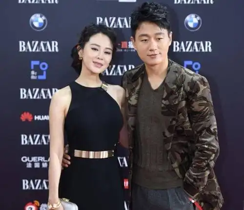 她嫁给自己的学生,还为其生下三个孩子,结婚十余年零绯闻